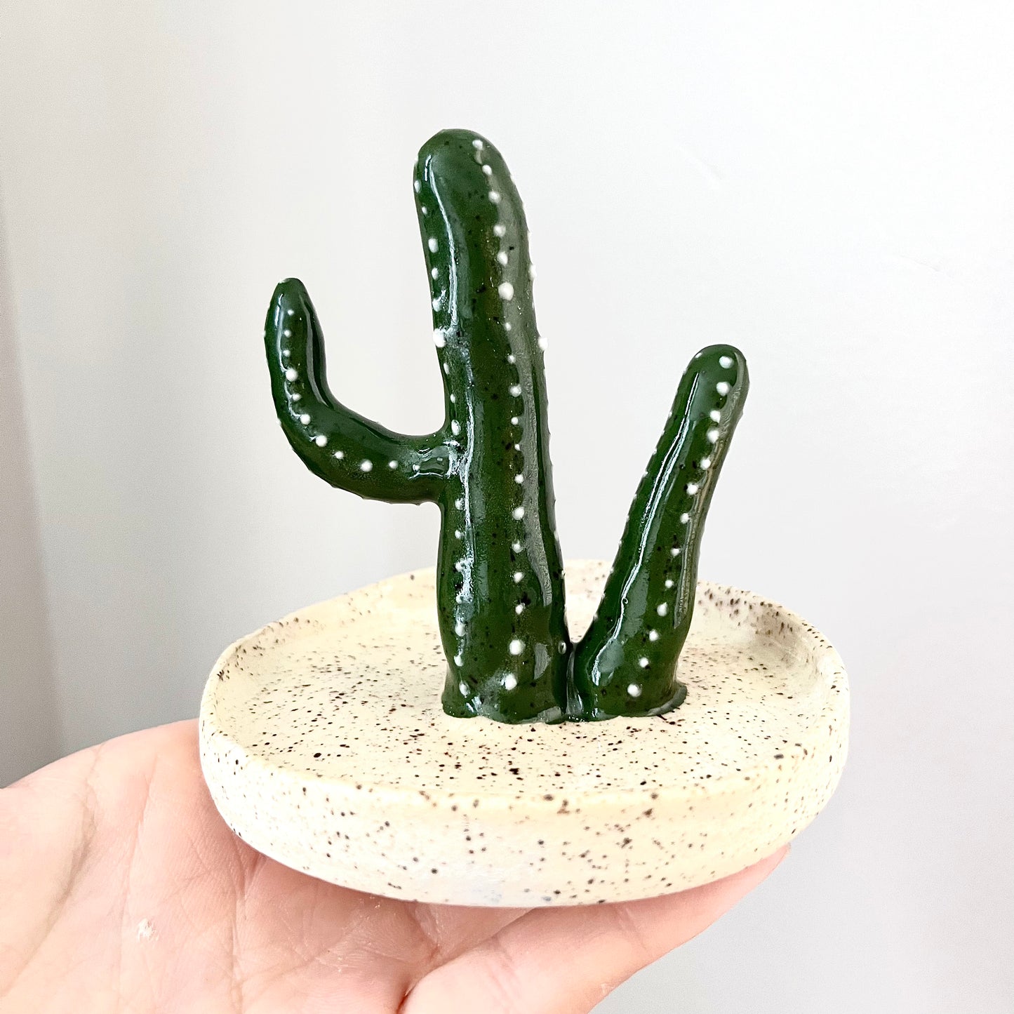 Ring hot sale holder cactus